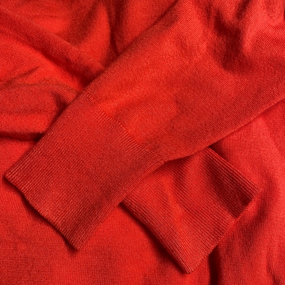 LOFT Round Neck Sweater Small - Picture 5 of 5